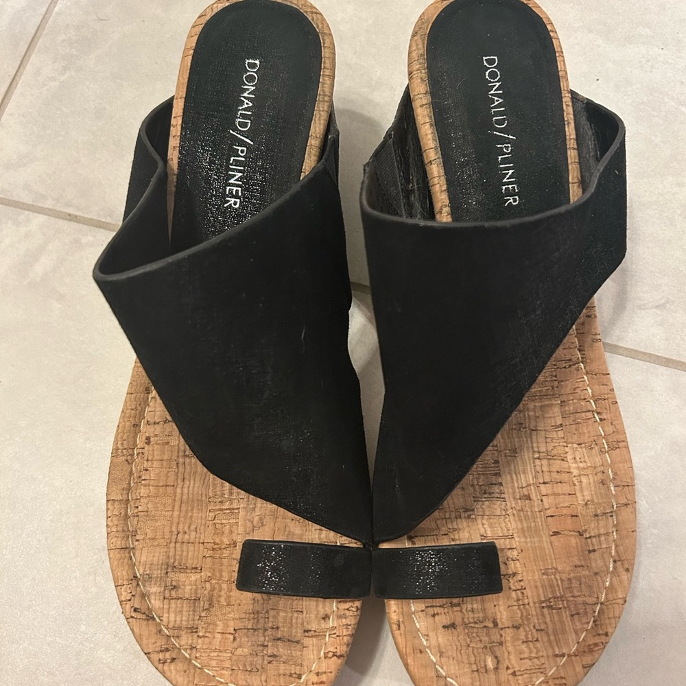 Donald J. Pliner Women's Black Sandals